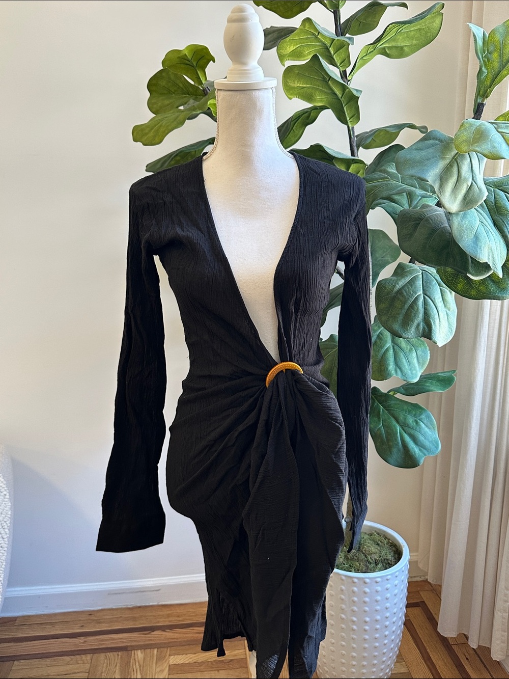 Black Long-Sleeve beach Twist Front Dress with Accent Ring